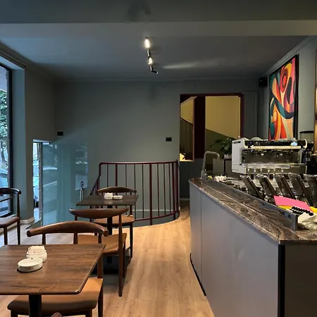 Dada Art Gallery - 4*